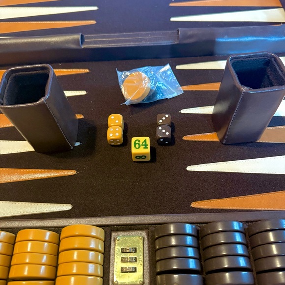 Rare 1970's Pierre Cardin Backgammon Attache Leather Case Game Set - Picture 4 of 8